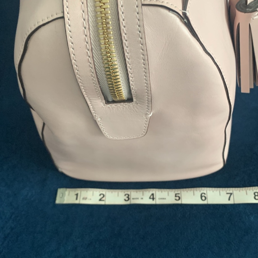 COACH Ballet Pink Leather Barrel Bag
Excellent Condition, barely used. - Picture 9 of 14
